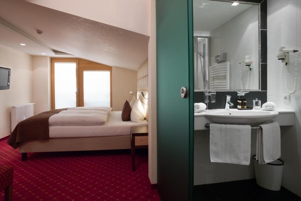 Gourmethotel Yscla Hotel 4*